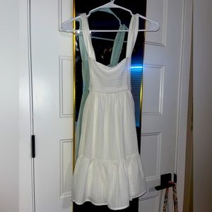 Lucy in the Sky: flowy white dress in size small
